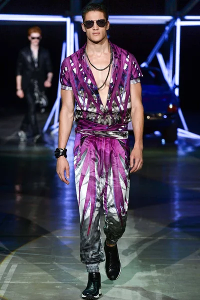 Look 37